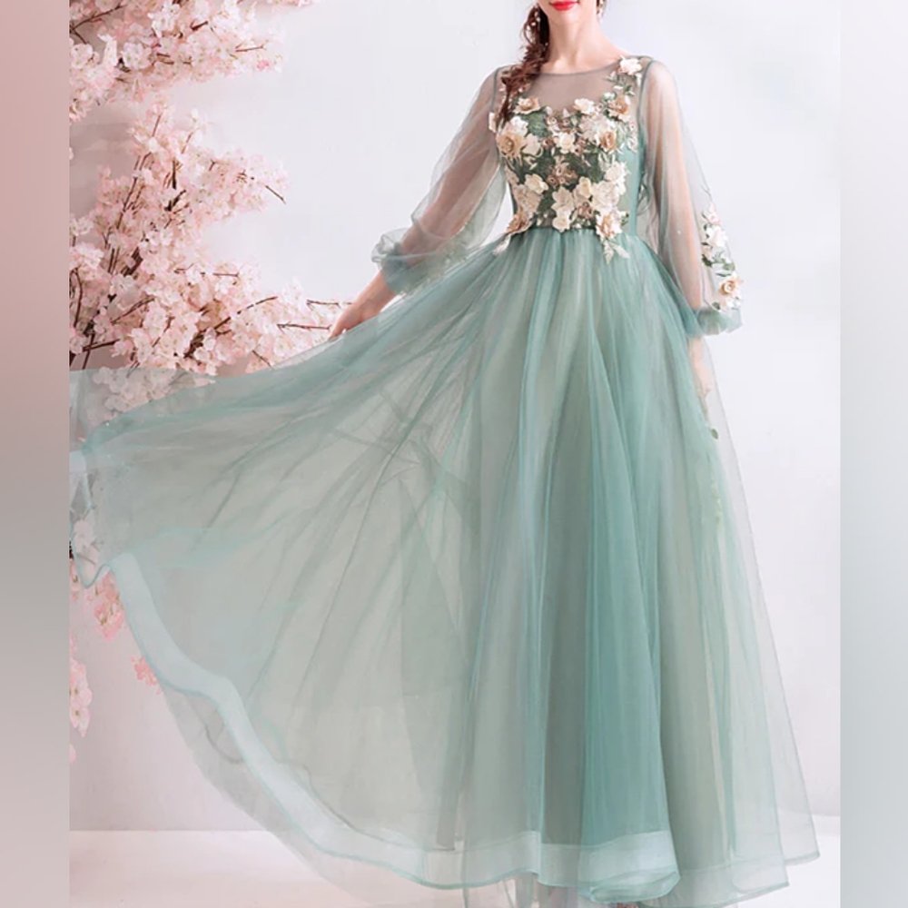 (Fits 10-14ish) Unbranded Sage Green & Pink Tulle Floral Applique Fairy Gown